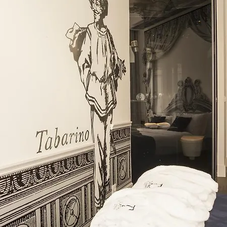 Teatro Boutique & Lisbona