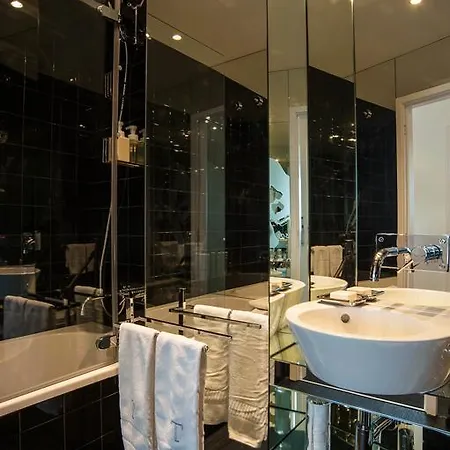 Teatro Boutique & Лісабон