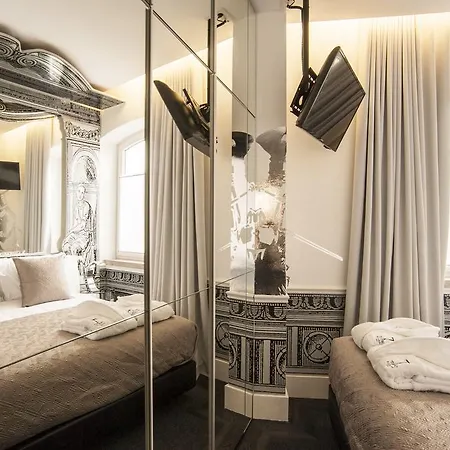 Teatro Boutique & Лісабон