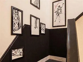 Teatro Boutique & Лісабон