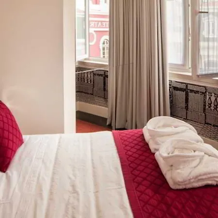 Teatro Boutique & Лісабон